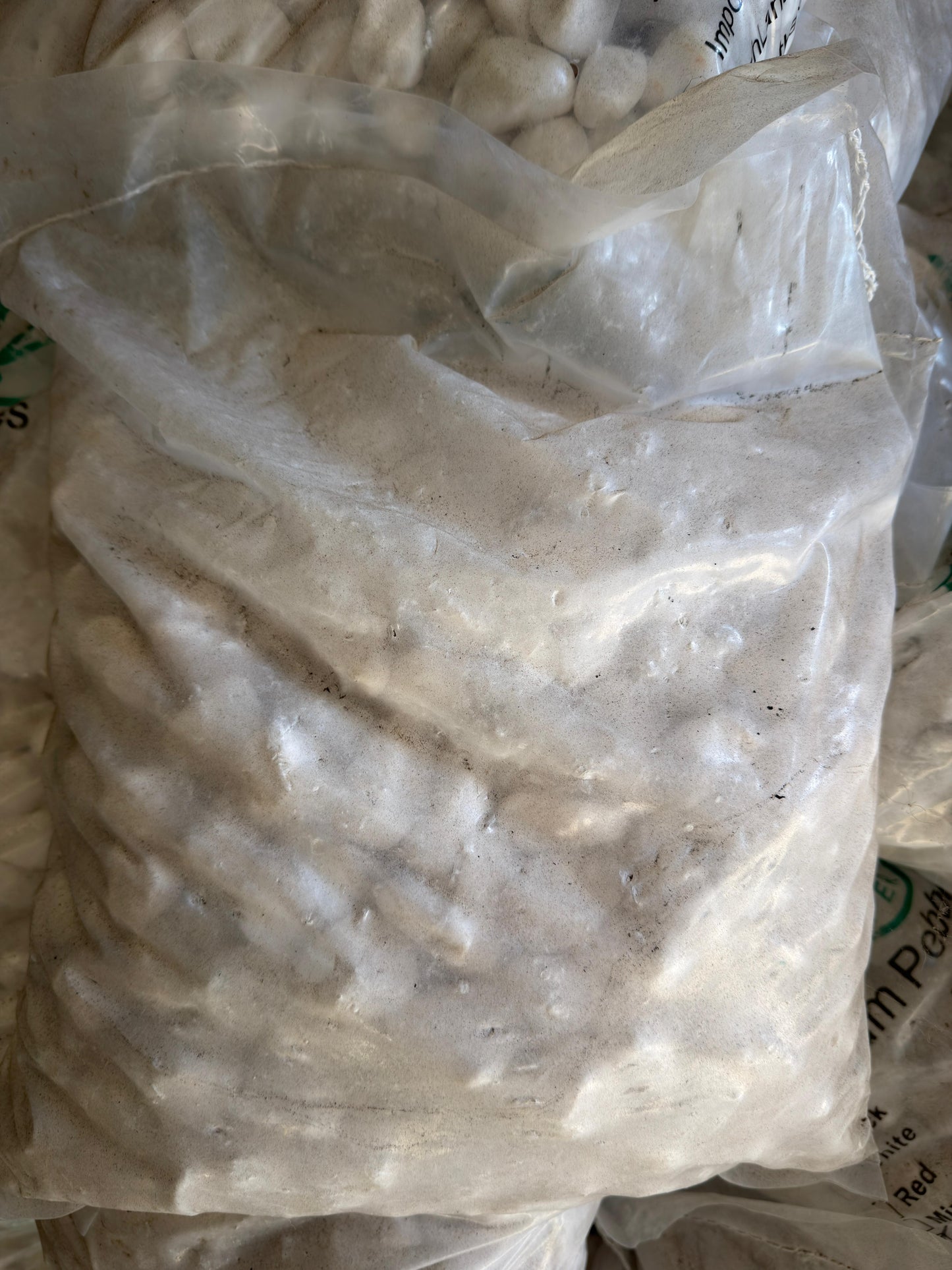 White Pebbles Decorative (2-3 cm)